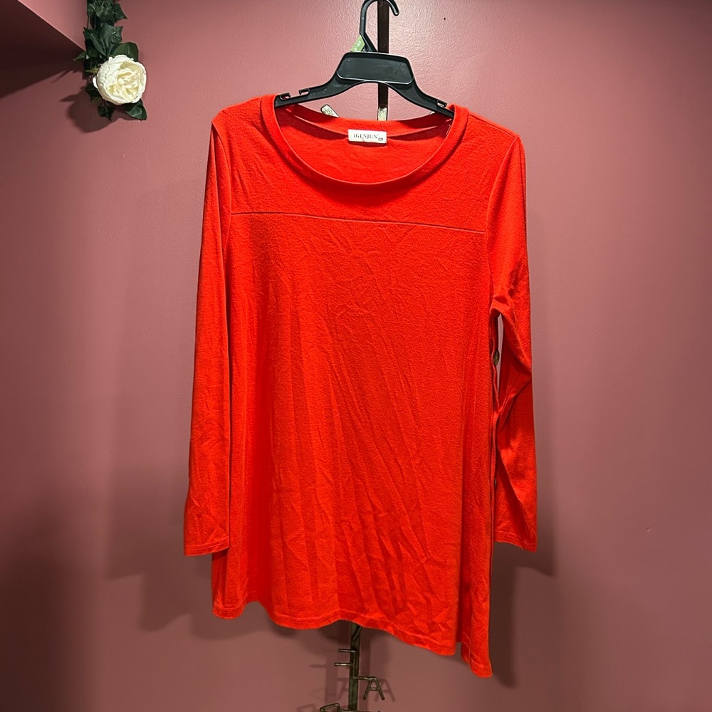 iGenjun Women’s Red Top